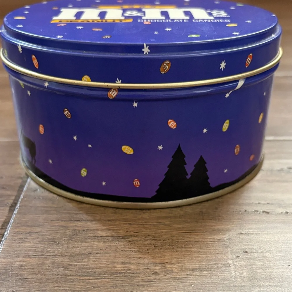 M&M'S vintage 1989 peanut M & M tin